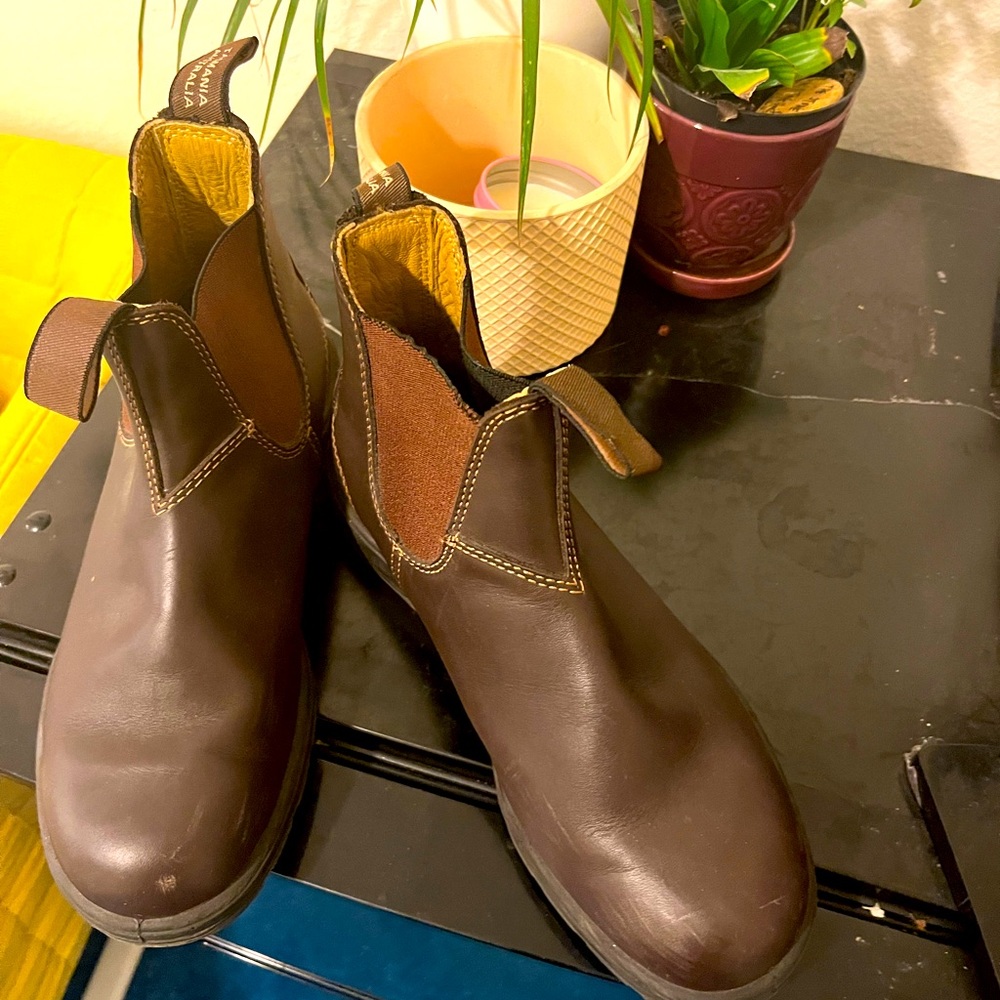Blundstone Unisex boots.